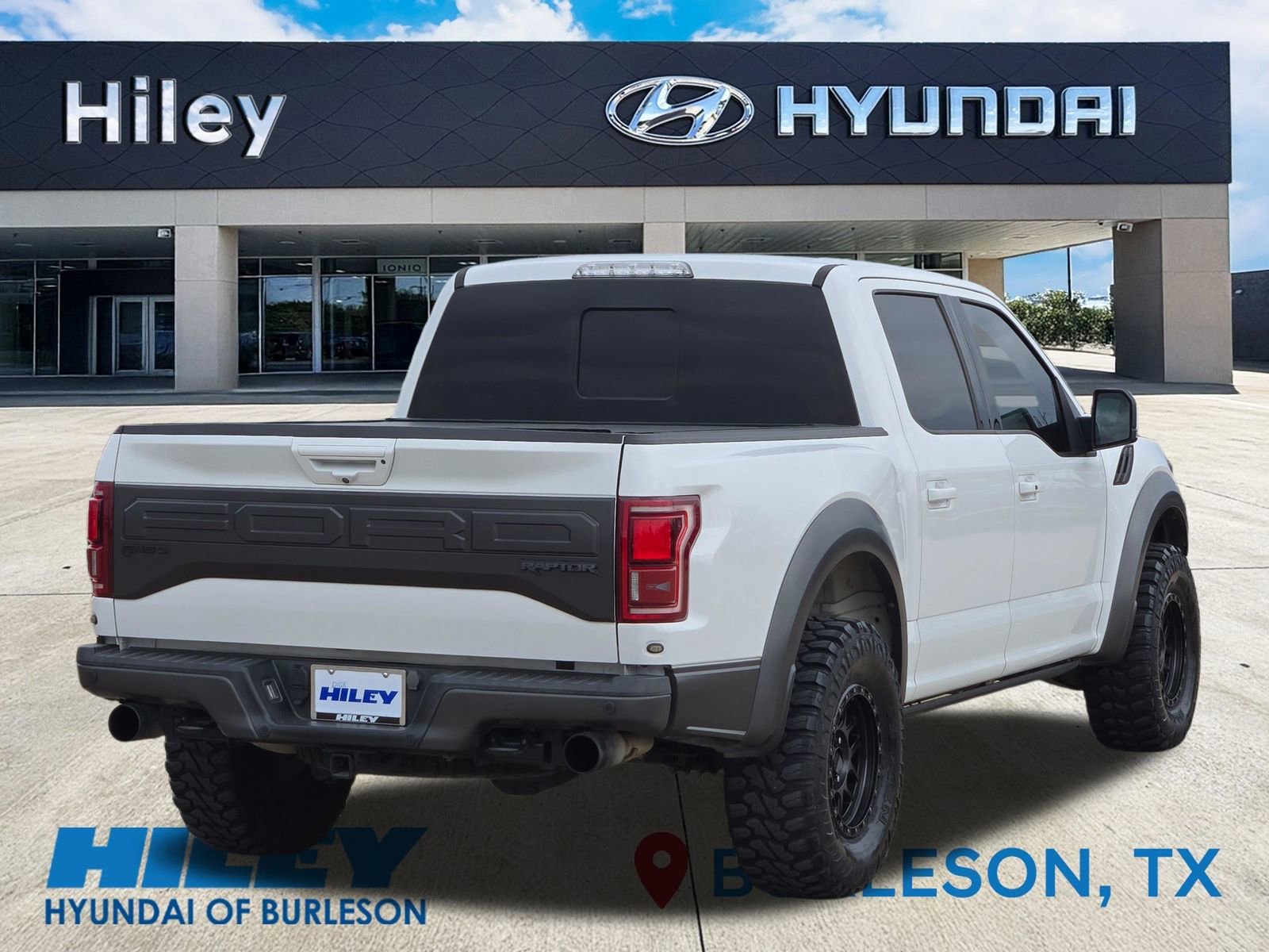 Used 2018 Ford F150 Raptor w/ Equipment Group 802A Luxury image 4