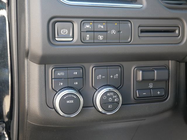 Used 2023 GMC Yukon XL SLT w/ SLT Premium Package image 19