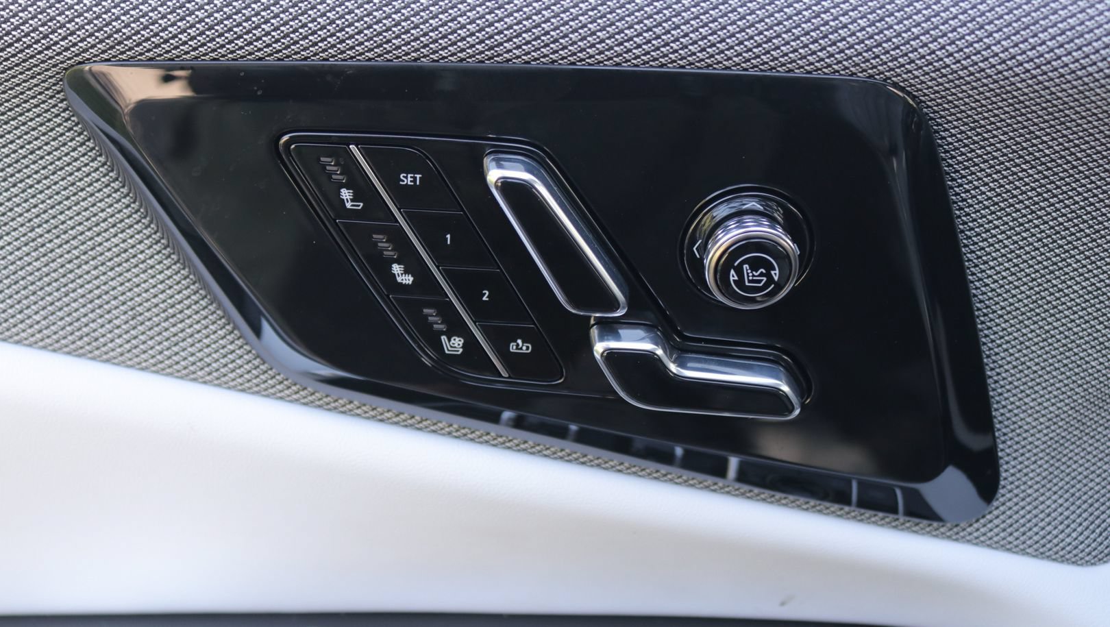 New 2027 Cadillac Optiq Premium Luxury RWD image 11