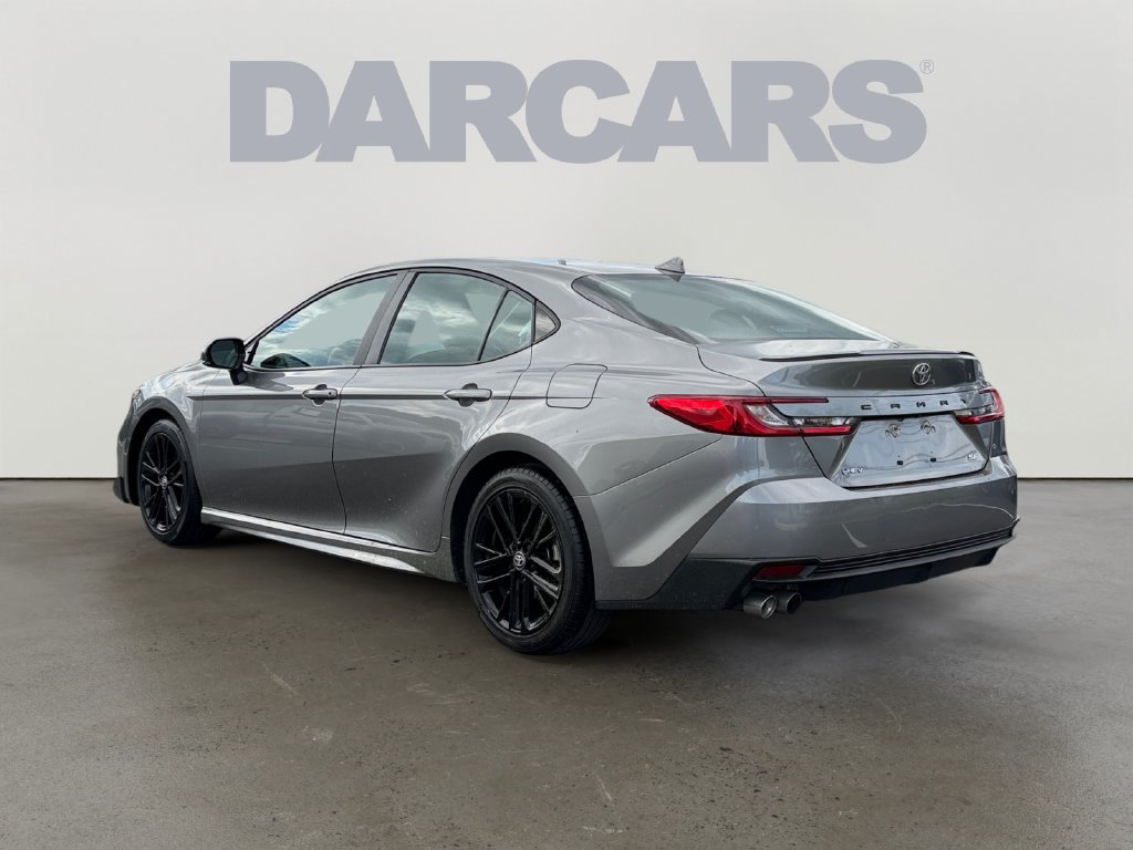 Used 2025 Toyota Camry SE FWD image 4