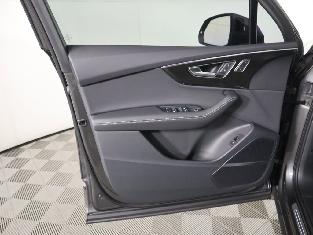 Used 2026 Audi Q7 3.0T Premium Plus w/ Premium Plus Package image 26