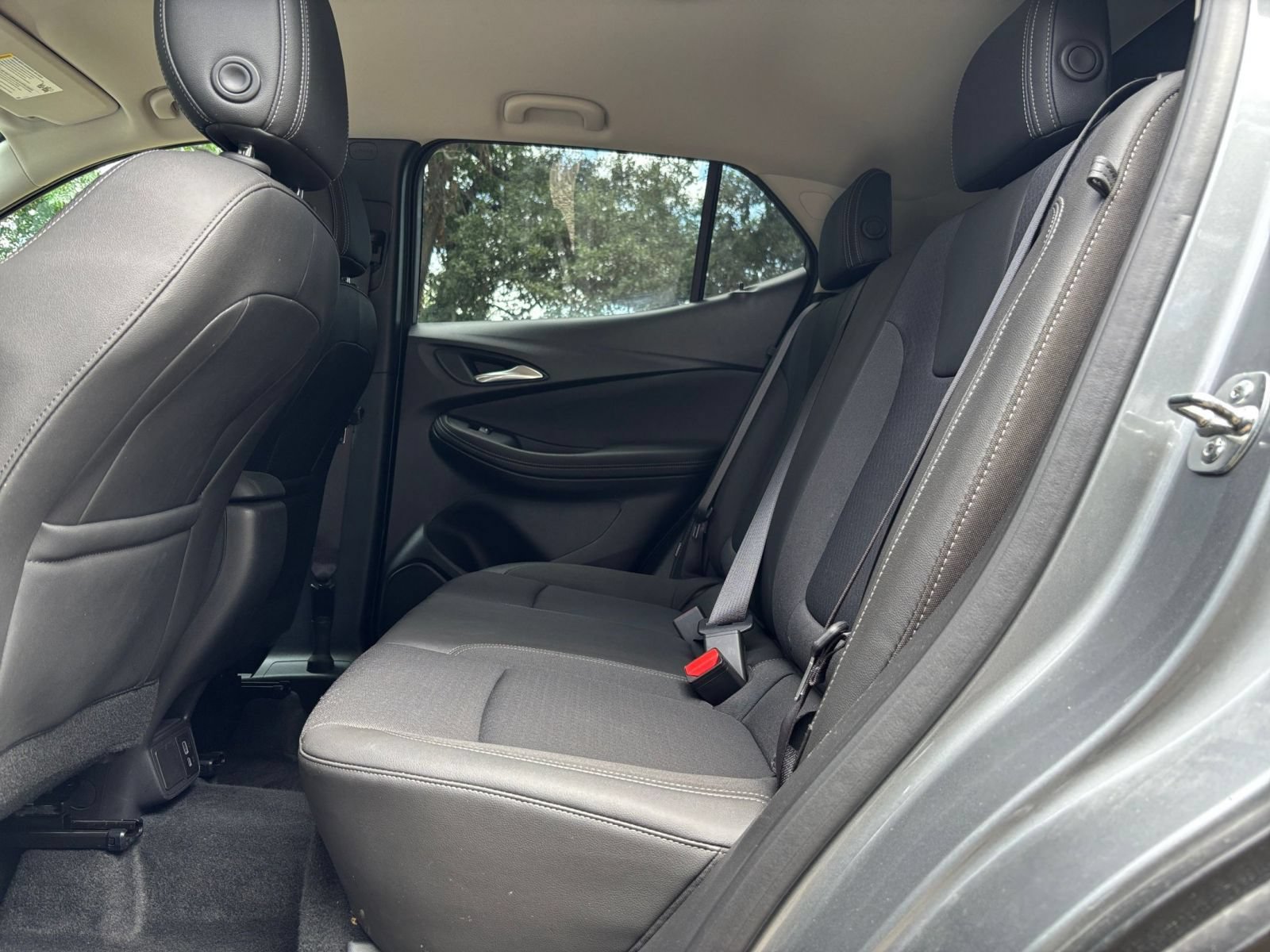 Used 2025 Buick Encore GX Preferred AWD/4WD image 24