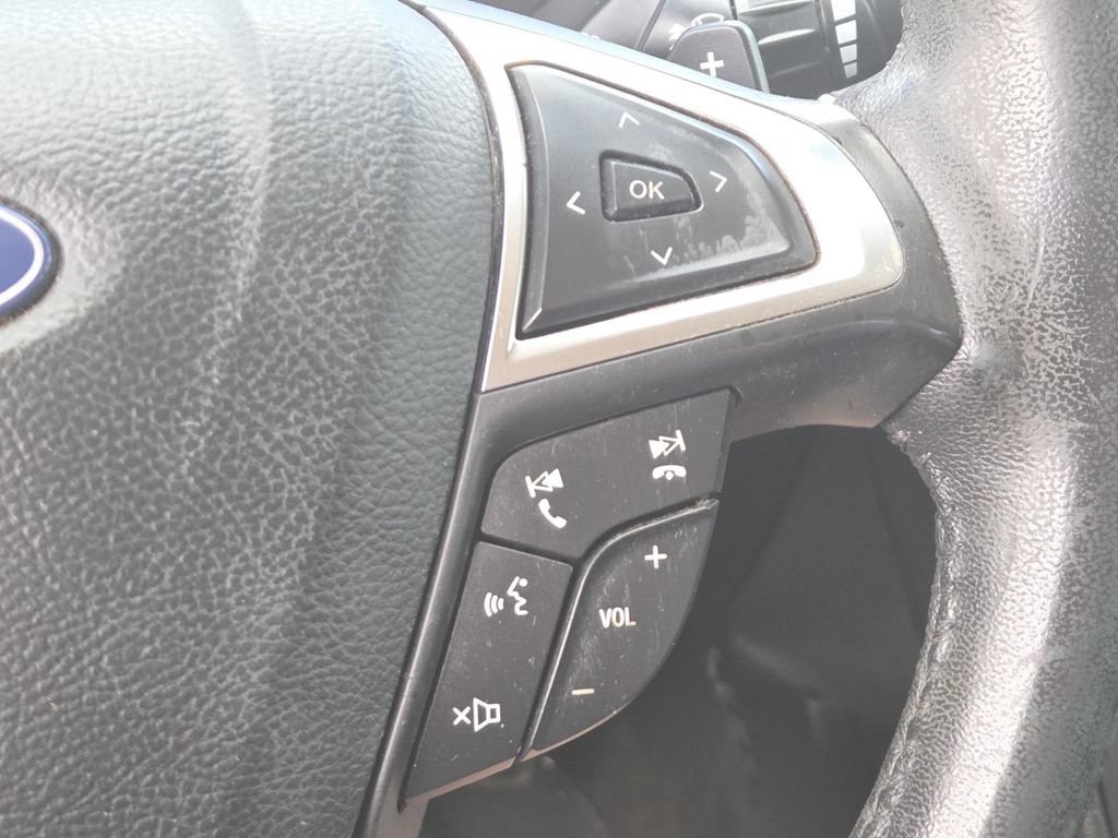 Used 2018 Ford Fusion SE w/ Equipment Group 201A FWD image 29