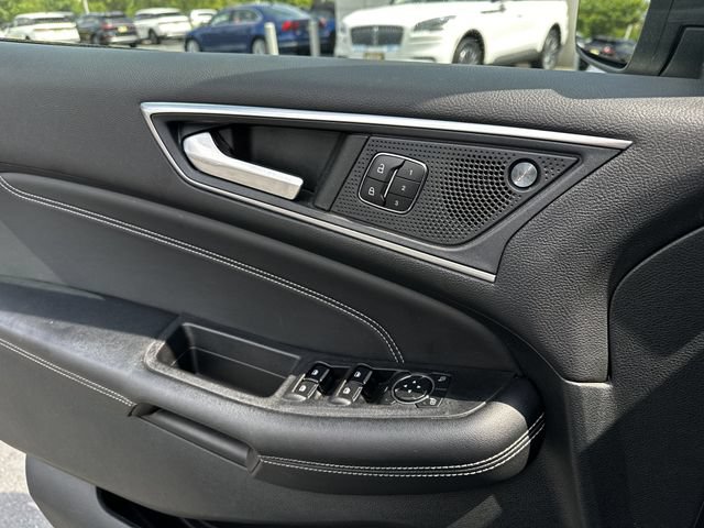 Certified 2023 Ford Edge Titanium AWD/4WD image 31