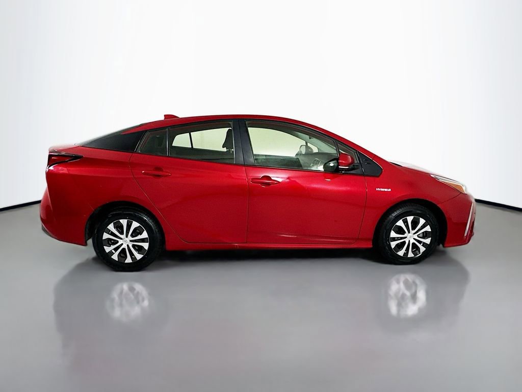 Used 2020 Toyota Prius LE image 9