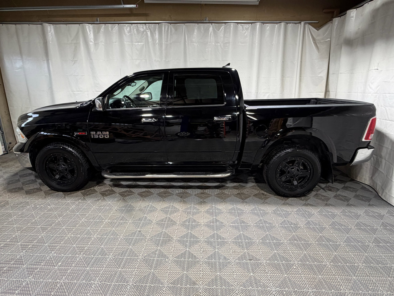 Used 2015 RAM 1500 Laramie w/ Convenience Group image 5