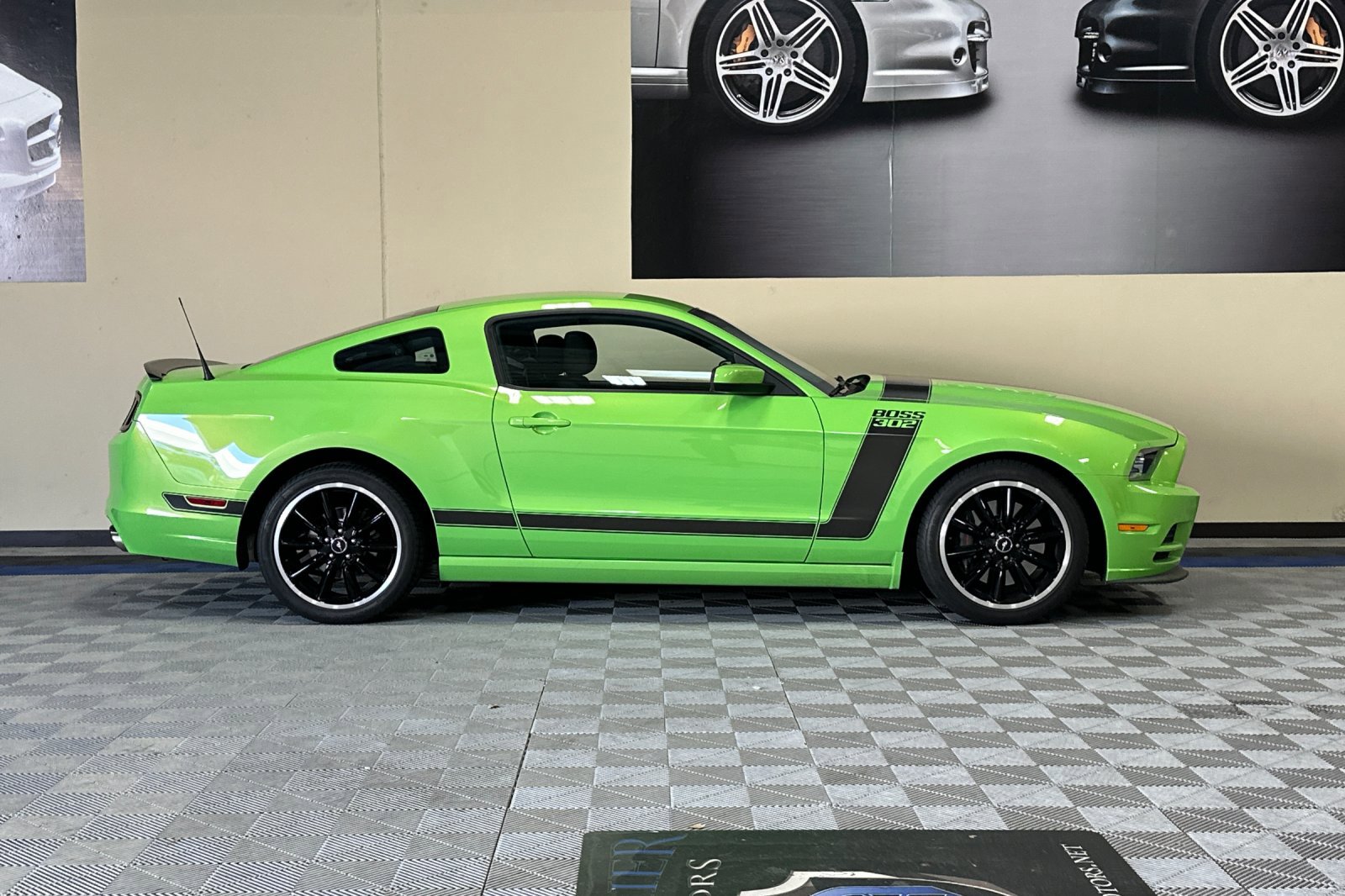 Used 2013 Ford Mustang Boss 302 image 3