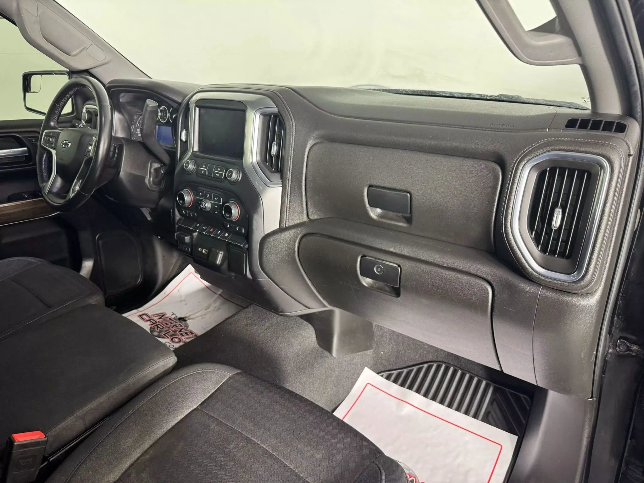 Used 2021 Chevrolet Silverado 1500 RST w/ Bed Protection Package AWD/4WD image 12
