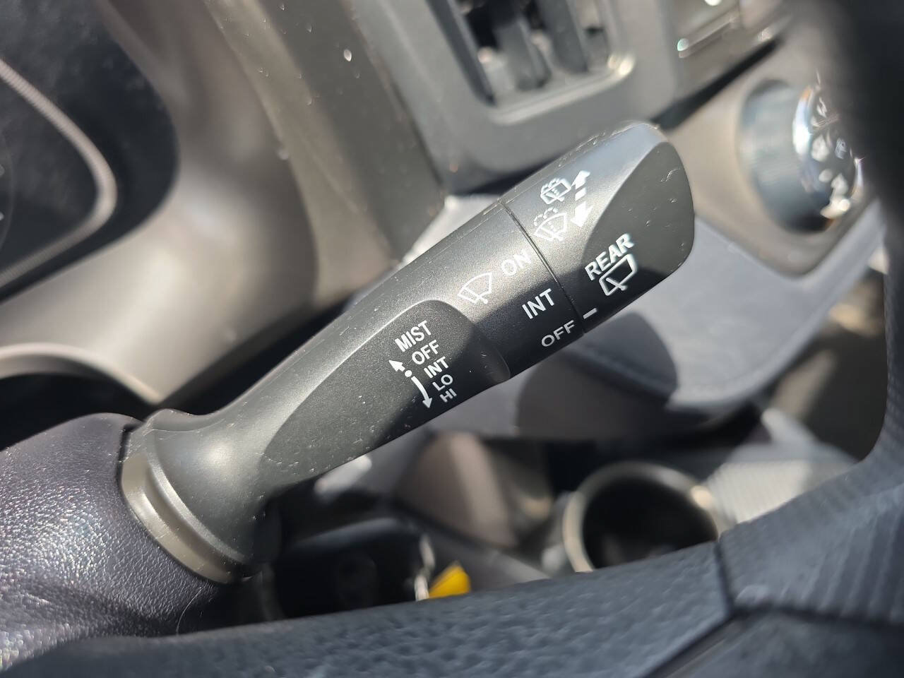 Used 2015 Toyota RAV4 LE AWD/4WD image 27