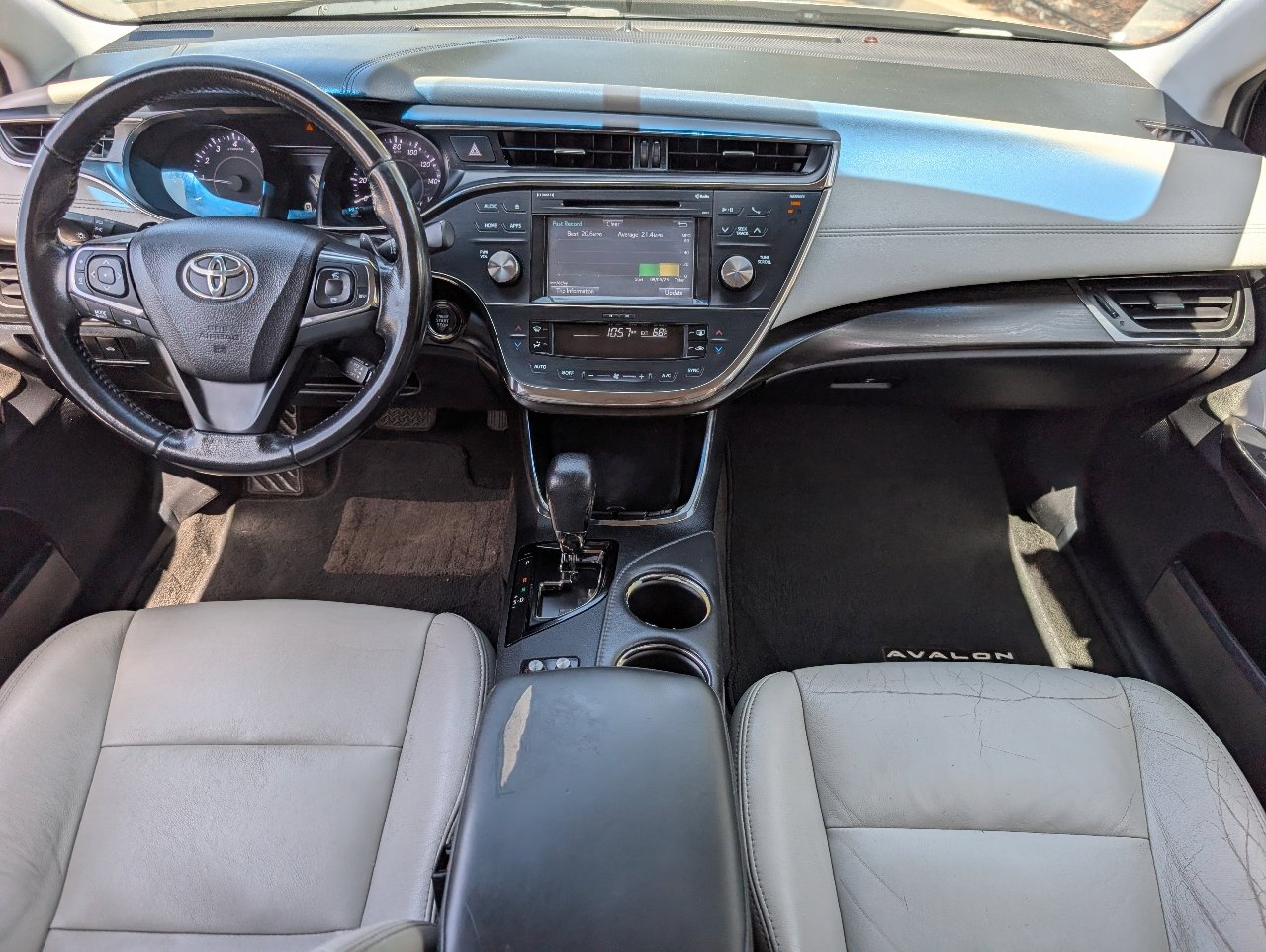 Used 2016 Toyota Avalon XLE FWD image 4