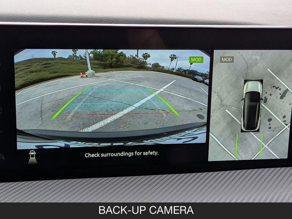 Certified 2025 Nissan Kicks SR FWD image 18
