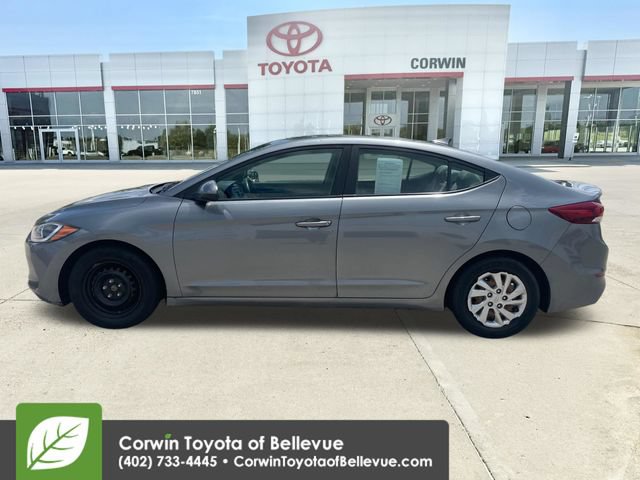 Used 2017 Hyundai Elantra SE FWD image 2