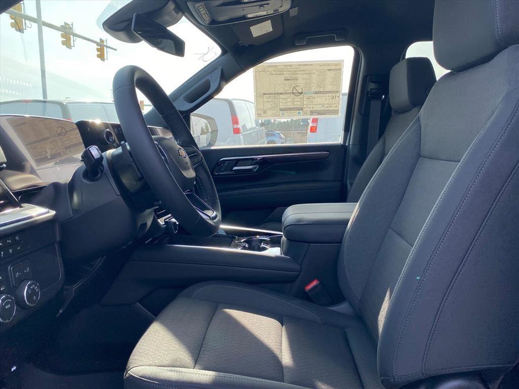 New 2026 Chevrolet Suburban LS image 11