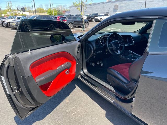 Used 2016 Dodge Challenger R/T Scat Pack w/ Leather Interior Group RWD image 21