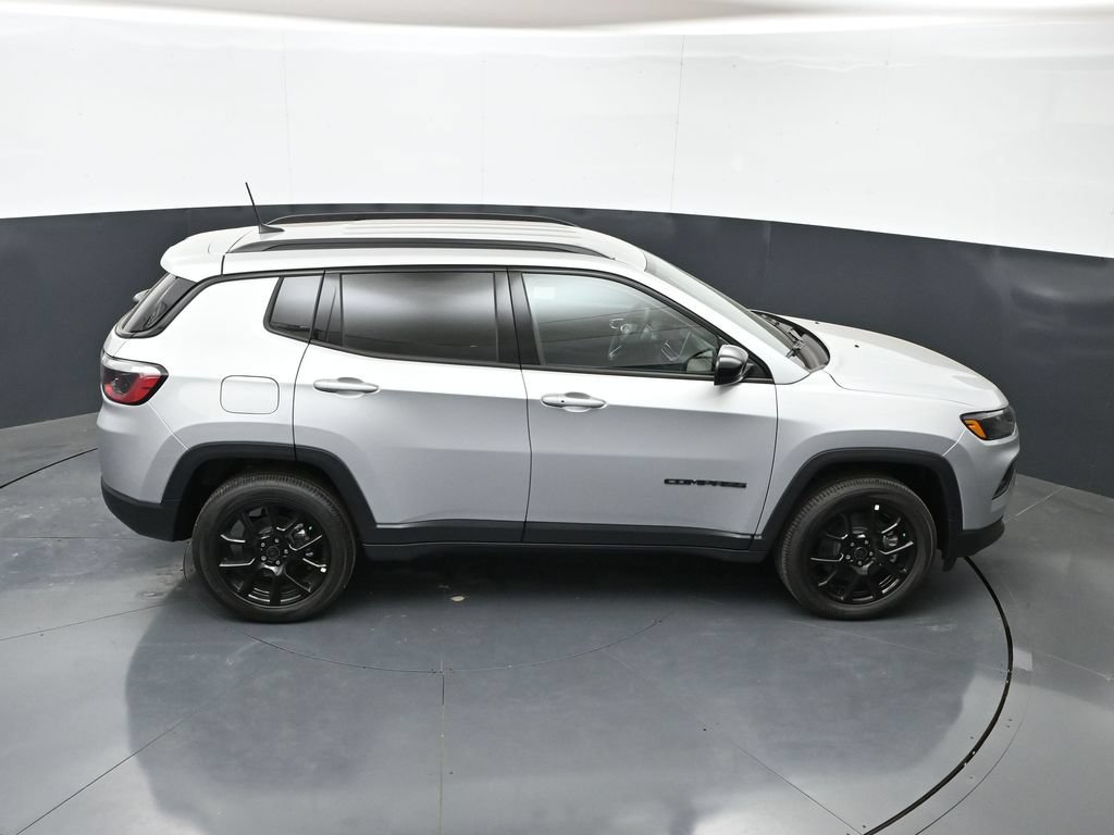 New 2026 Jeep Compass Latitude AWD/4WD image 36
