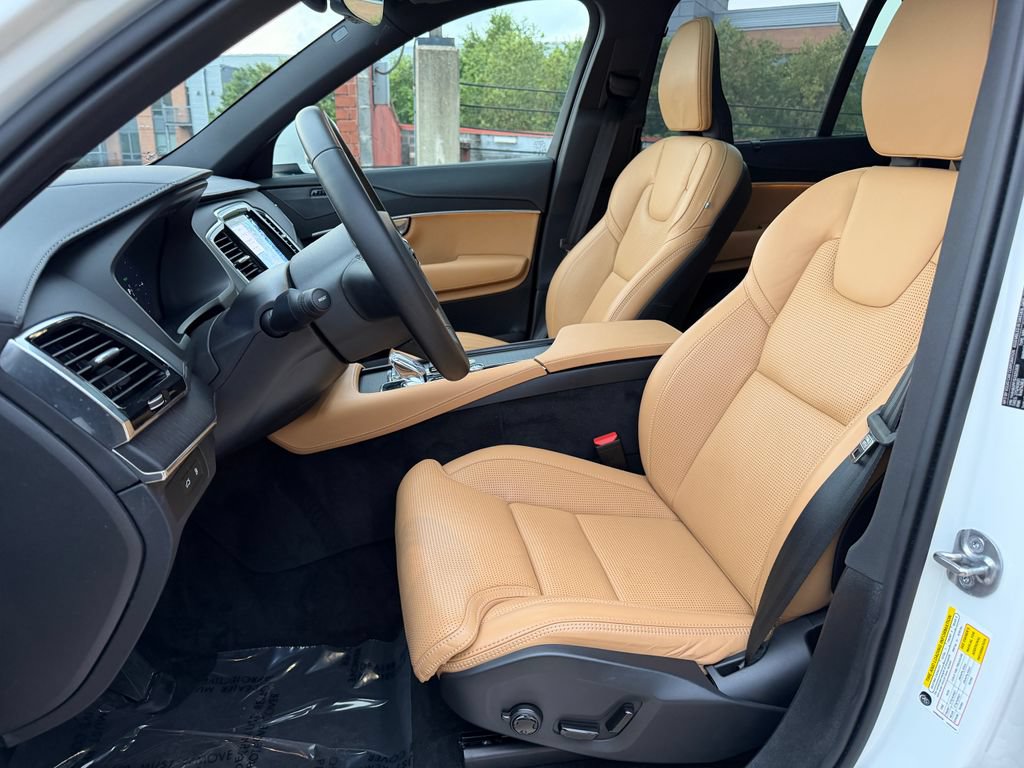 Certified 2025 Volvo XC90 T8 Ultra w/ Protection Package Premier AWD/4WD image 11
