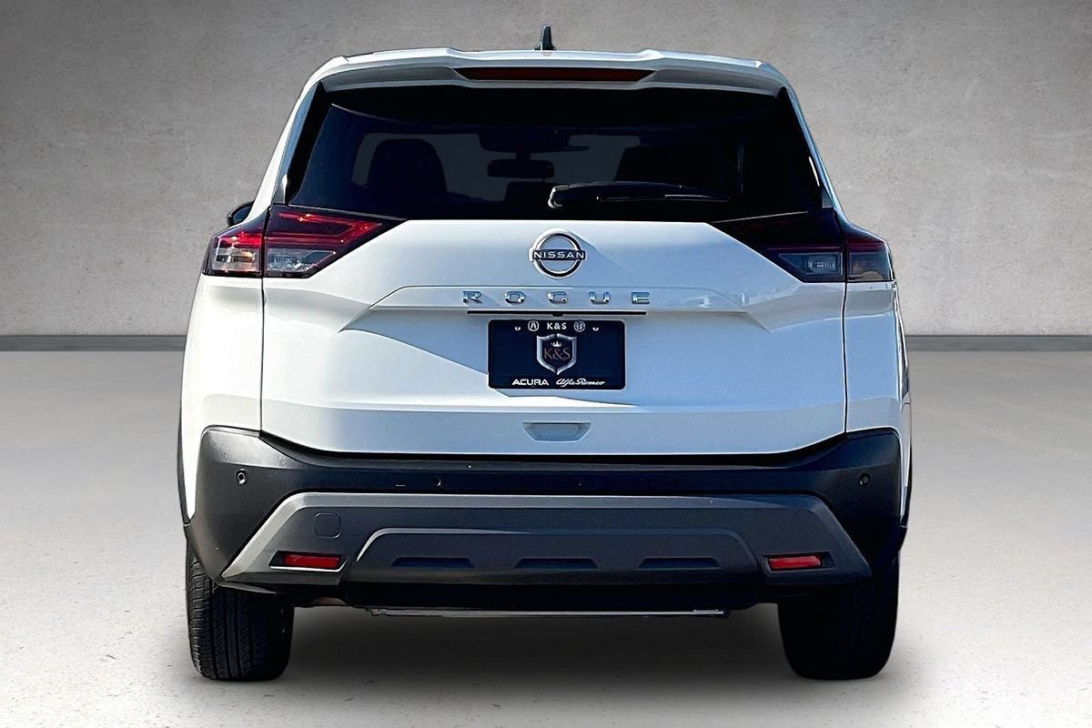 Used 2023 Nissan Rogue S FWD image 4