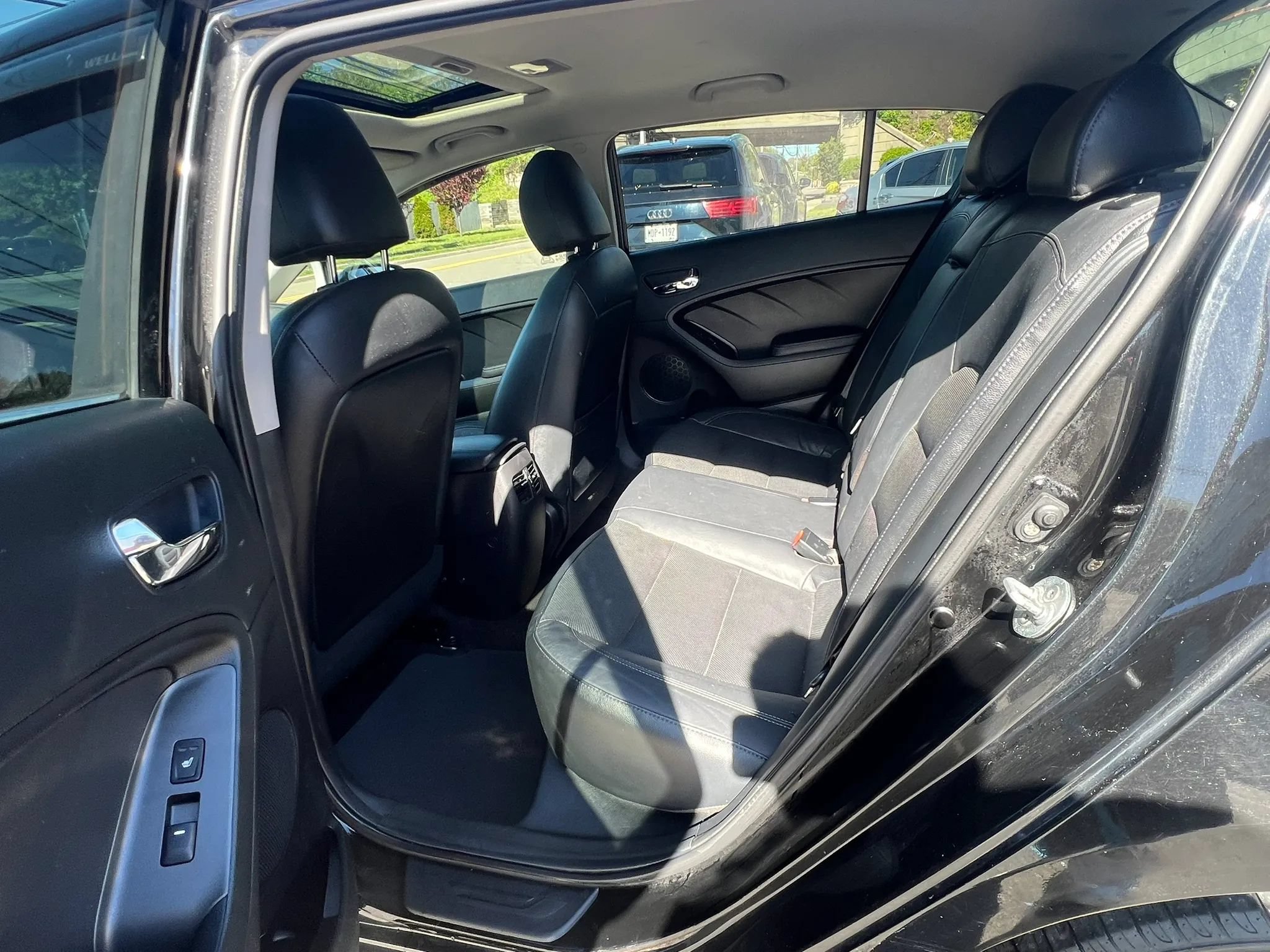 Used 2015 Kia Forte EX w/ EX Premium Package FWD image 28