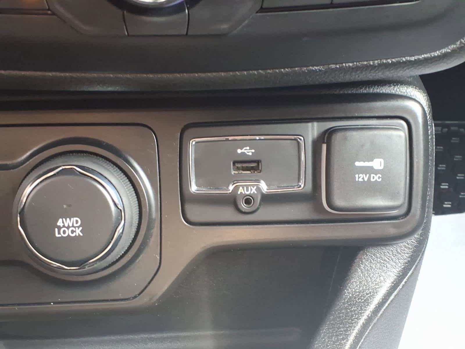 Used 2019 Jeep Renegade Altitude w/ Quick Order Package 2XM image 27