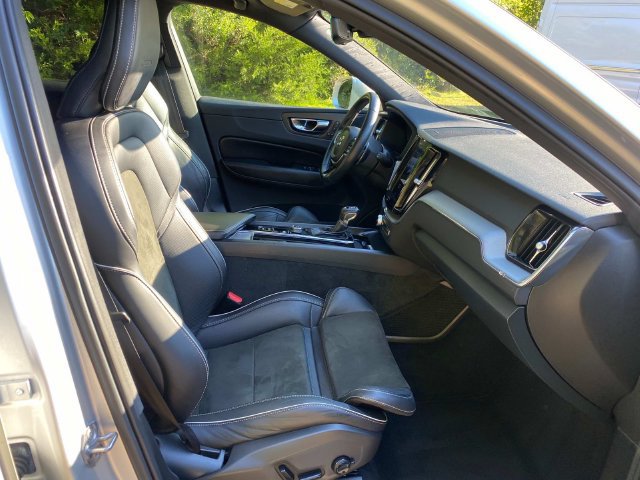 Used 2019 Volvo XC60 T5 R-Design FWD image 36