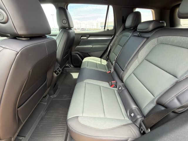 New 2026 GMC Terrain AT4 w/ Technology Package II AWD/4WD image 24