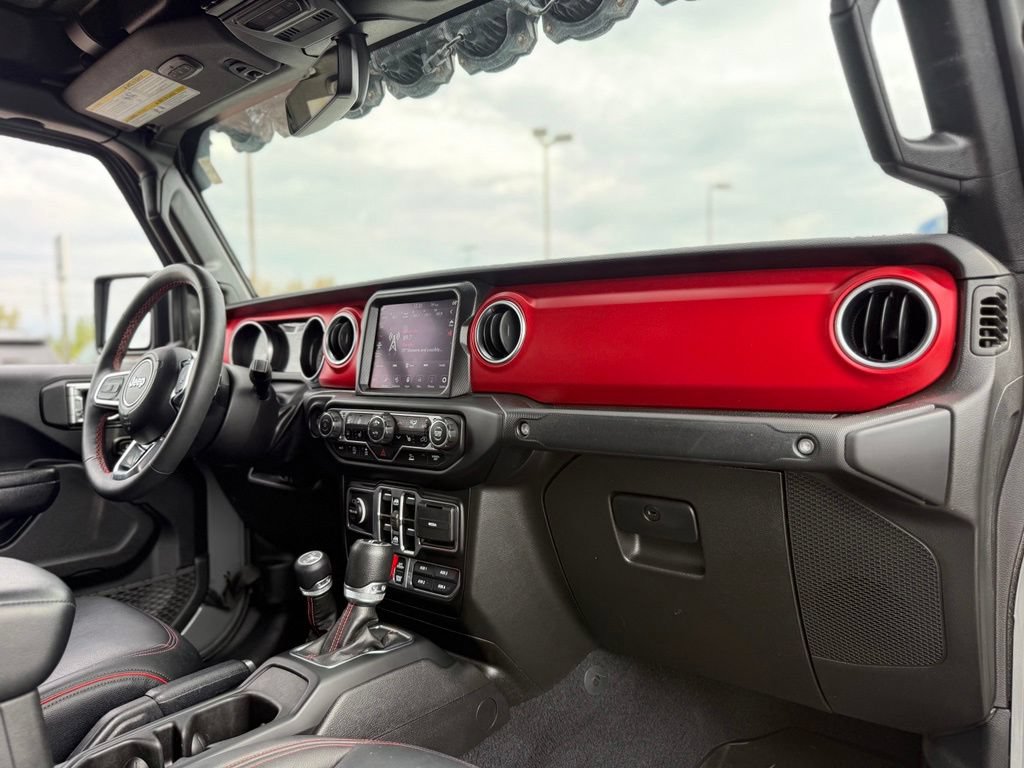 Used 2023 Jeep Gladiator Rubicon w/ Cold Weather Group AWD/4WD image 15