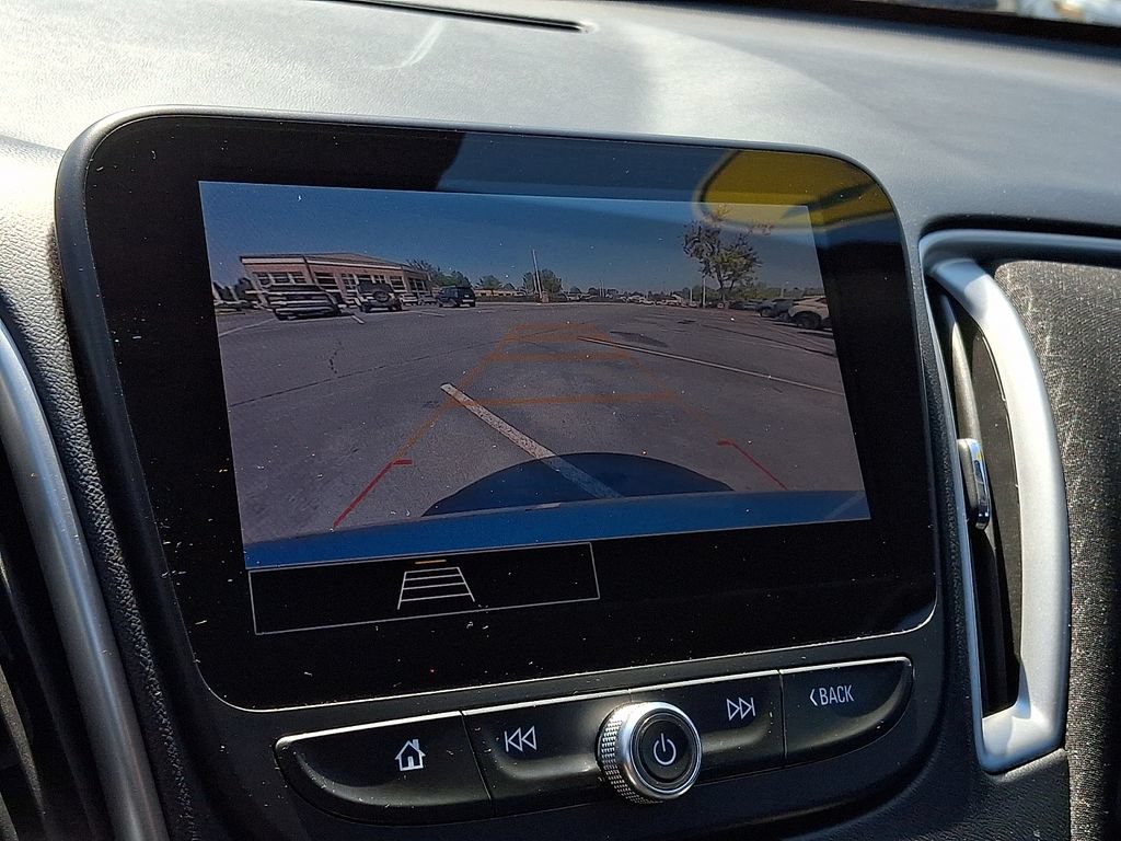 Used 2025 Chevrolet Malibu LT FWD image 17