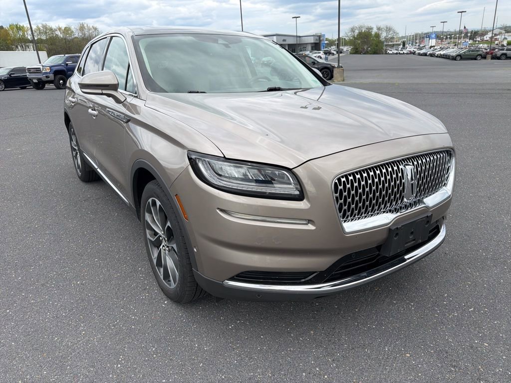 Used 2021 Lincoln Nautilus Reserve w/ Equipment Group 201A image 7