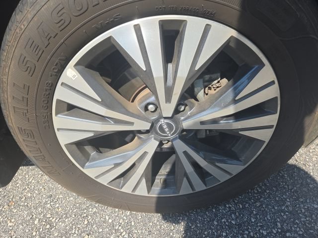 Certified 2023 Nissan Rogue SV w/ SV Premium B Package AWD/4WD image 12