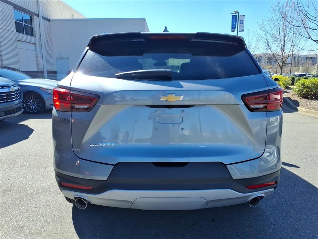 New 2026 Chevrolet Blazer LT w/ Convenience Package FWD image 27