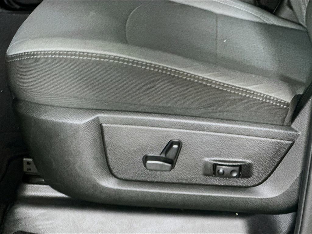 Used 2023 RAM 3500 Big Horn w/ Level 1 Equipment Group image 21