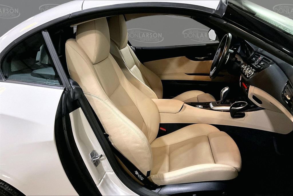 Used 2016 BMW Z4 sDrive28i RWD image 14