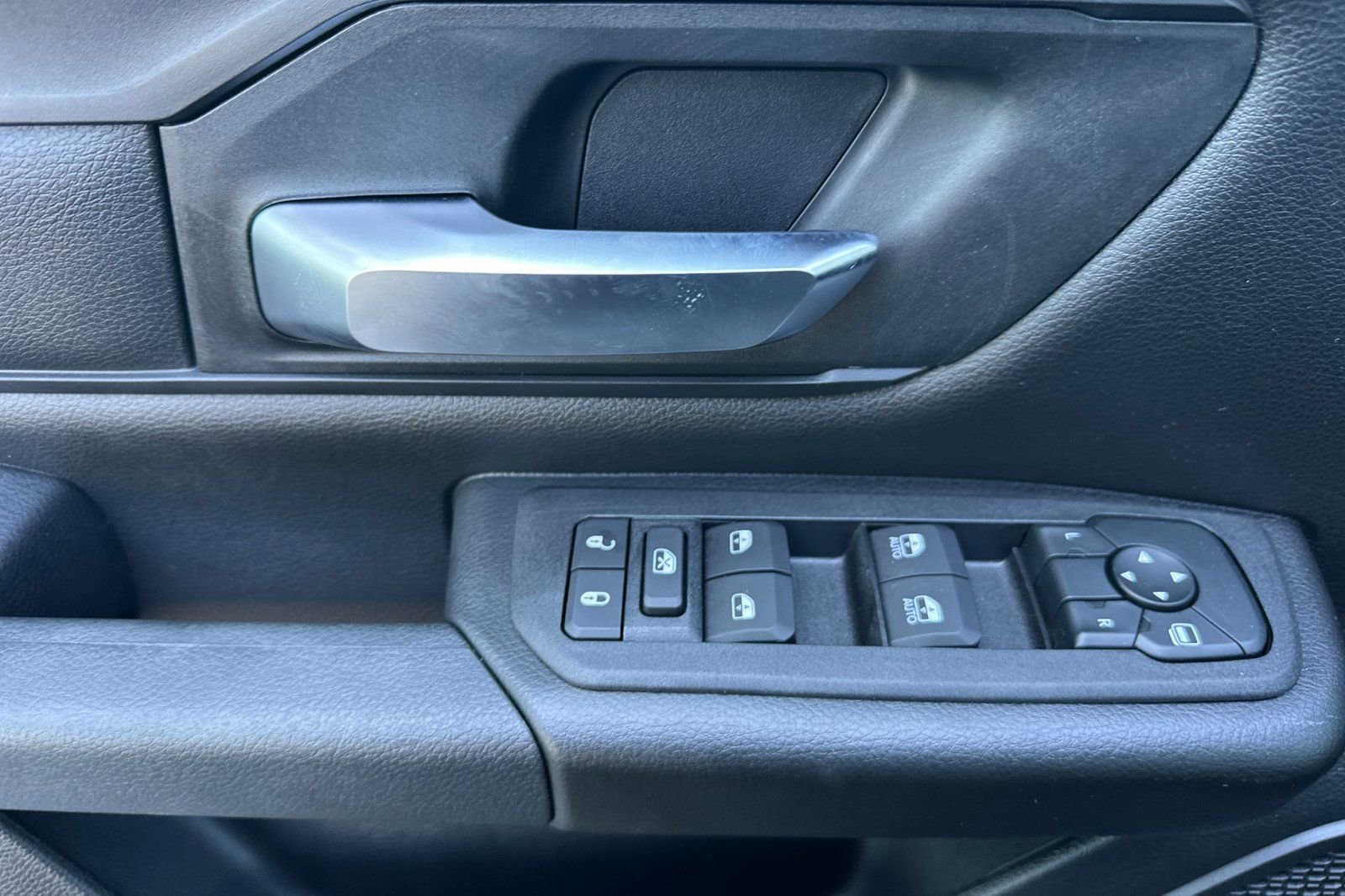 New 2026 RAM 1500 Express image 8