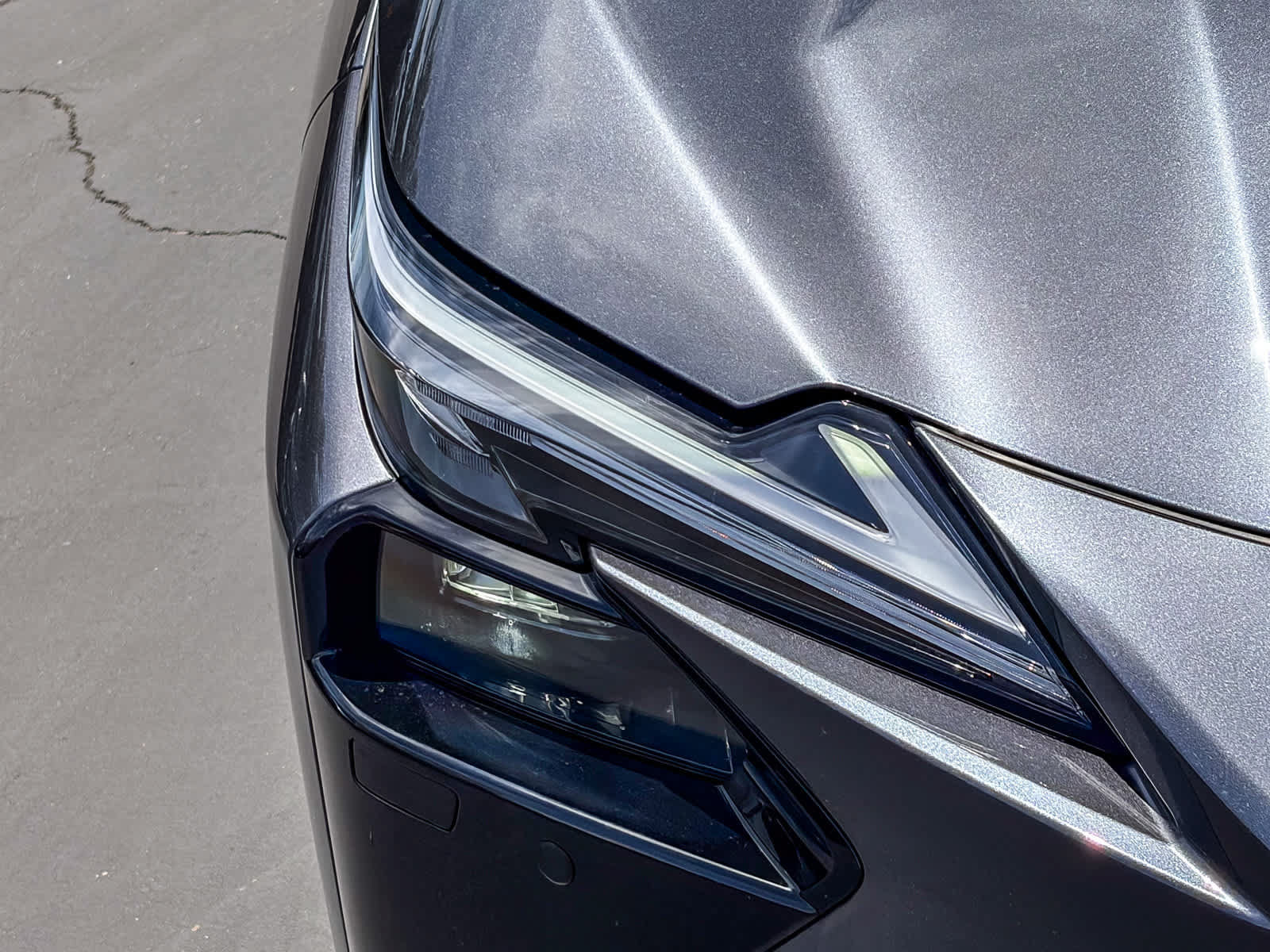 New 2026 Lexus ES 350e FWD image 7