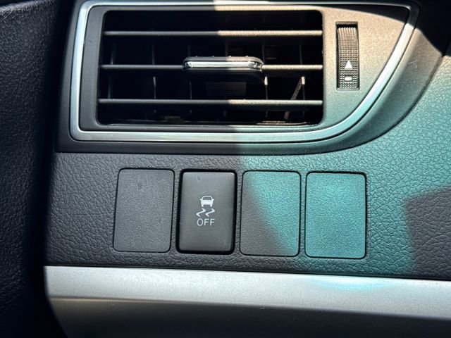 Used 2017 Toyota Camry SE FWD image 28