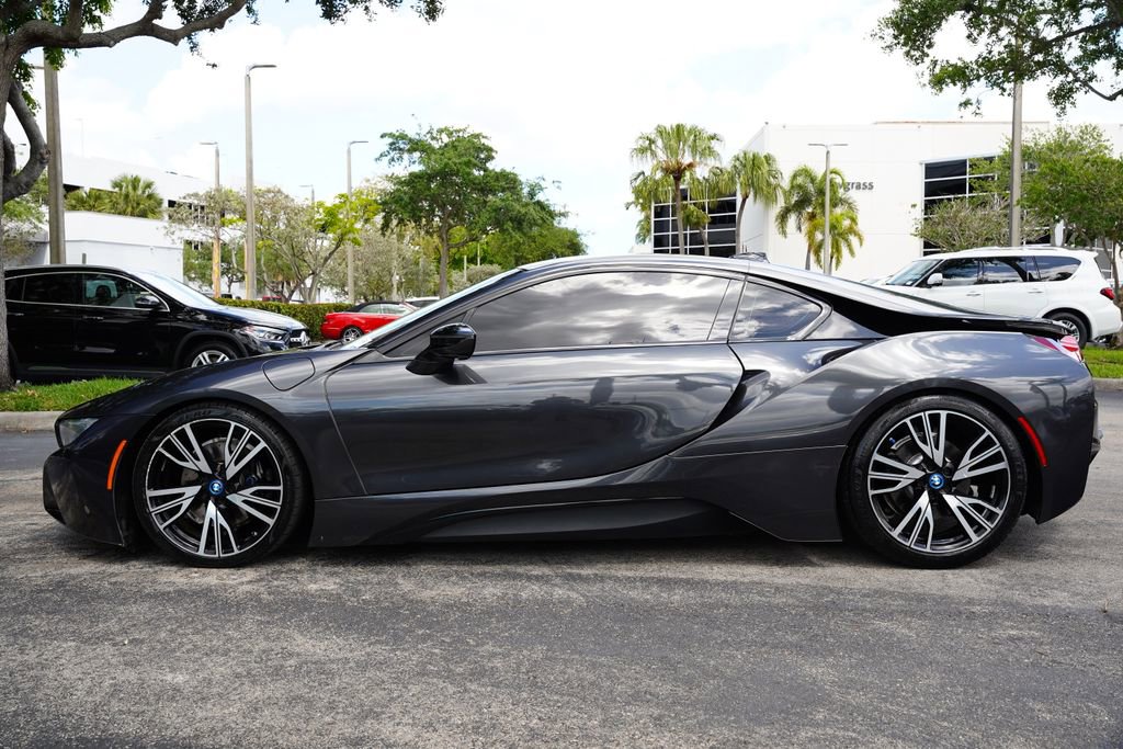 Used 2015 BMW i8 image 10