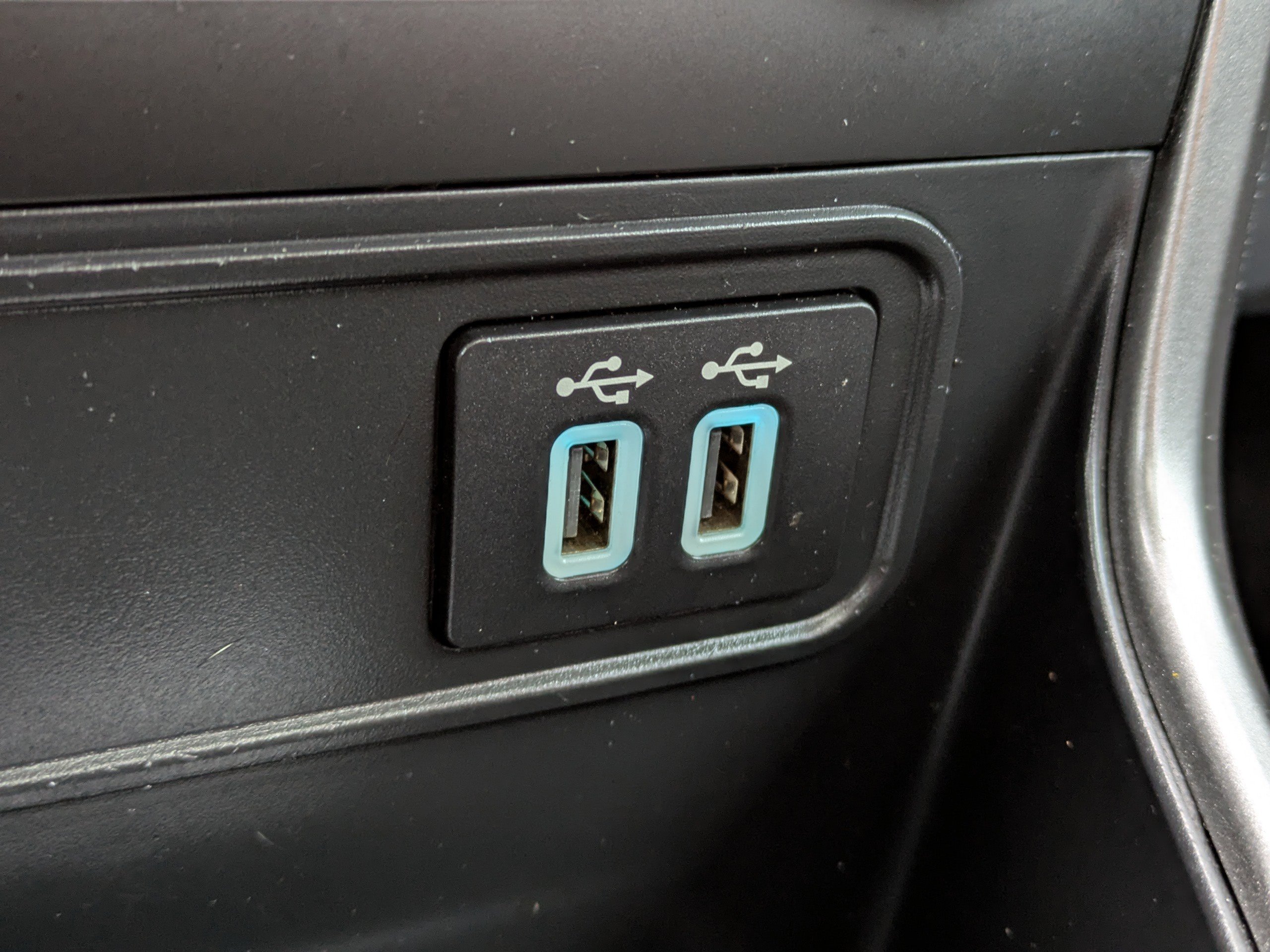 Used 2020 Ford EcoSport SE w/ SE Convenience Package image 23