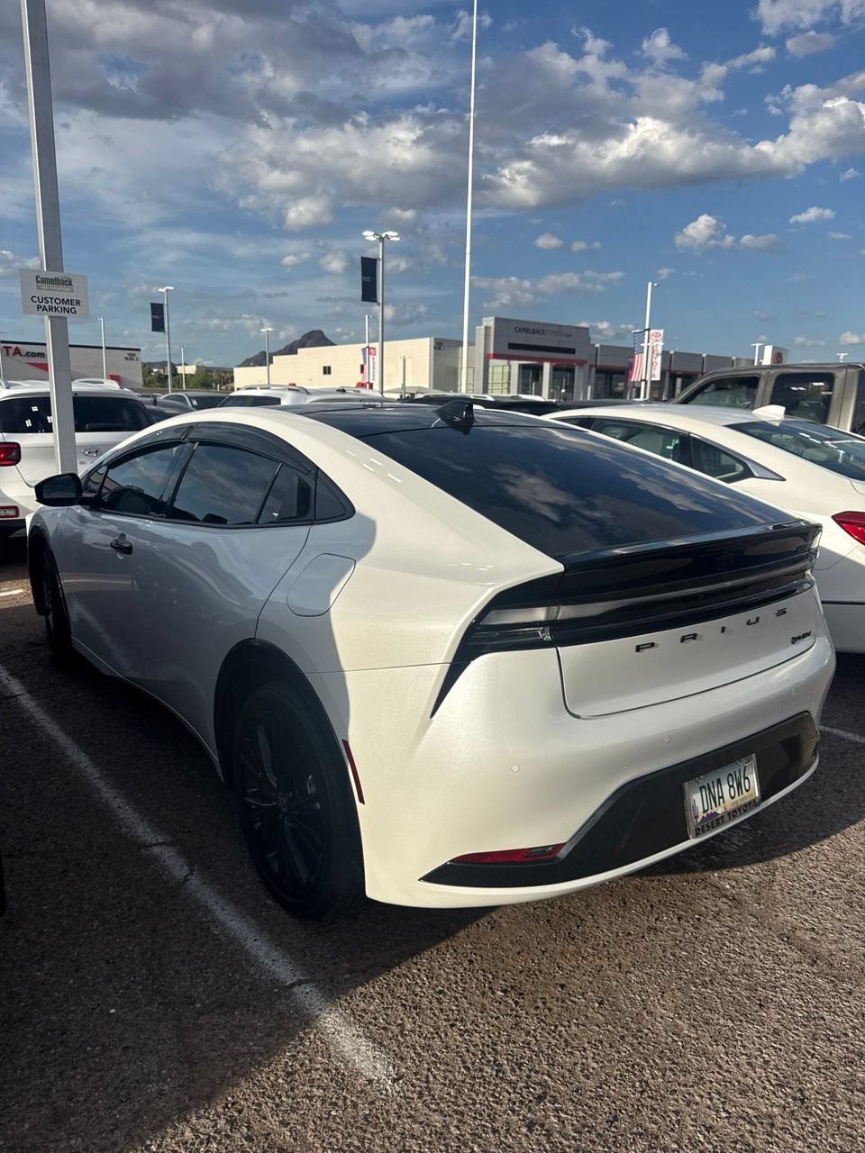 Used 2026 Toyota Prius Plug-In Hybrid FWD image 5