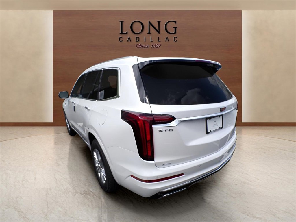 New 2025 Cadillac XT6 Luxury image 6
