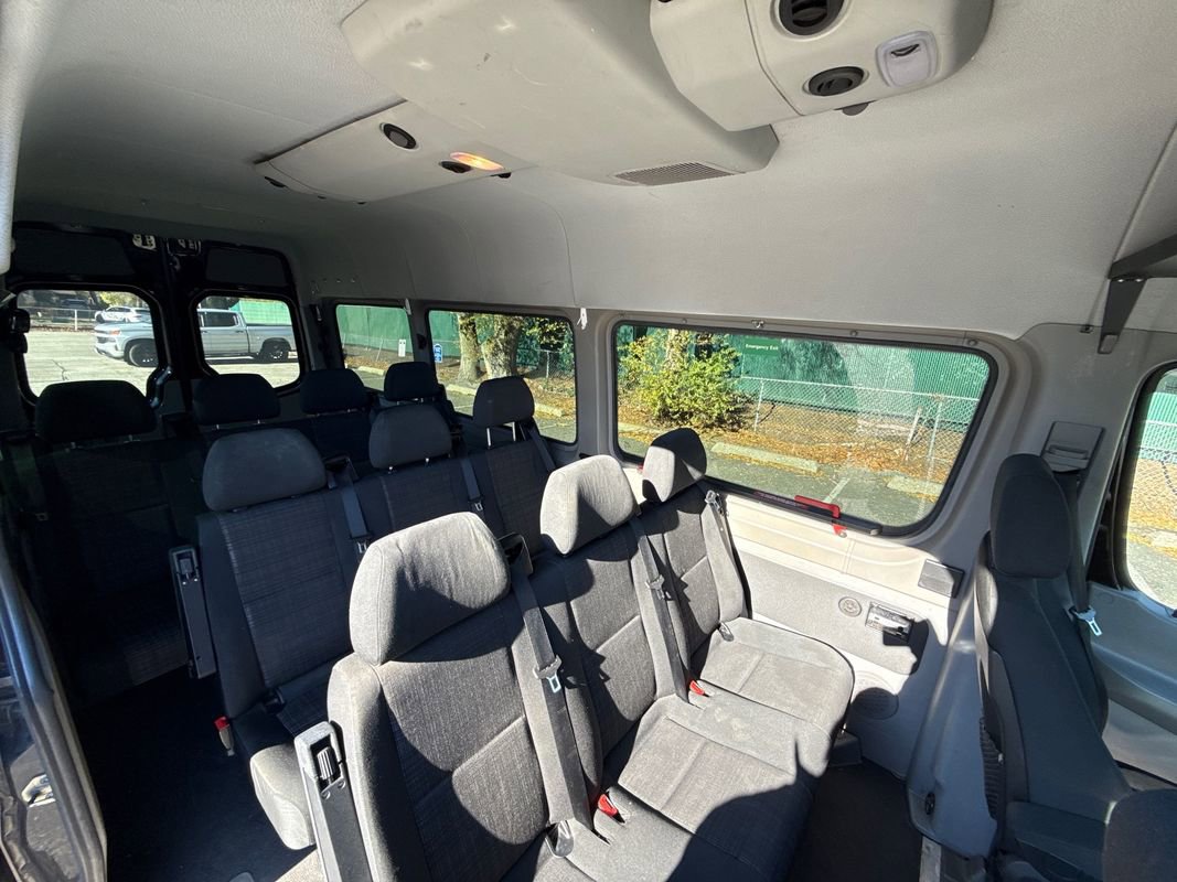 Used 2016 Mercedes-Benz Sprinter 2500 image 21