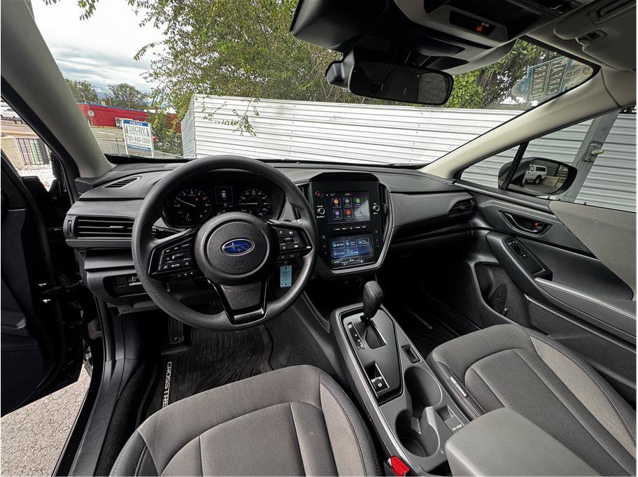 Used 2025 Subaru Crosstrek 2.0i AWD/4WD image 2