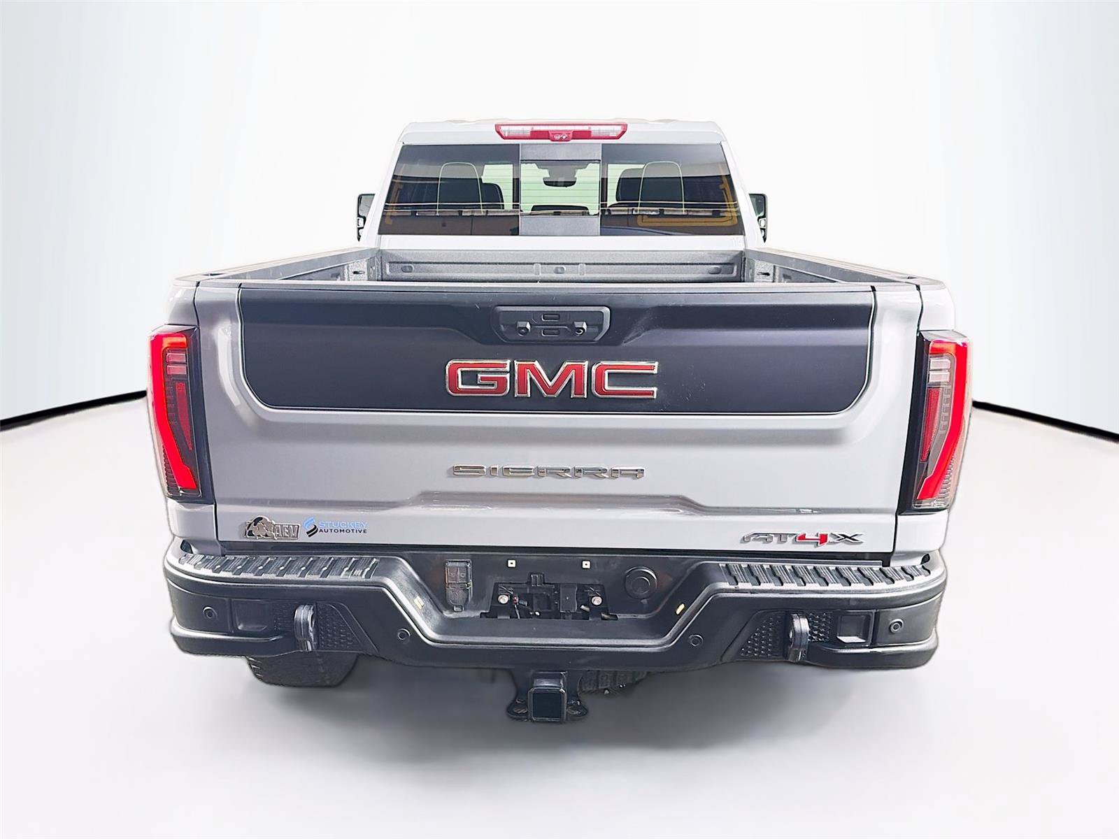 Used 2024 GMC Sierra 2500 AT4X w/ AT4X AEV Edition AWD/4WD image 10