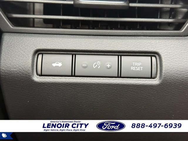 Used 2023 Nissan Altima 2.5 SR AWD/4WD image 19