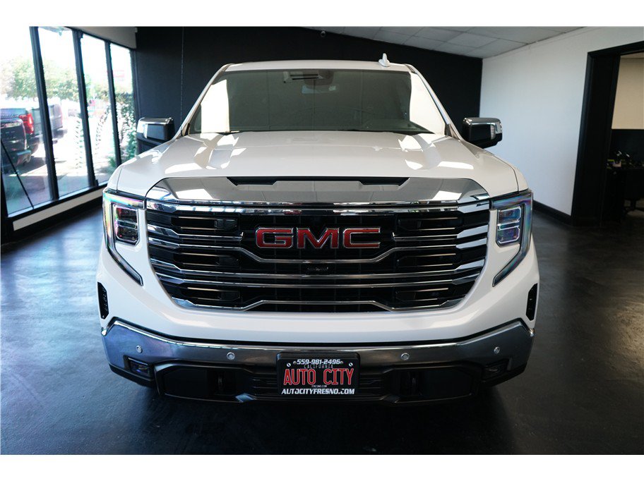 Used 2022 GMC Sierra 1500 SLT w/ SLT Premium Plus Package AWD/4WD image 2