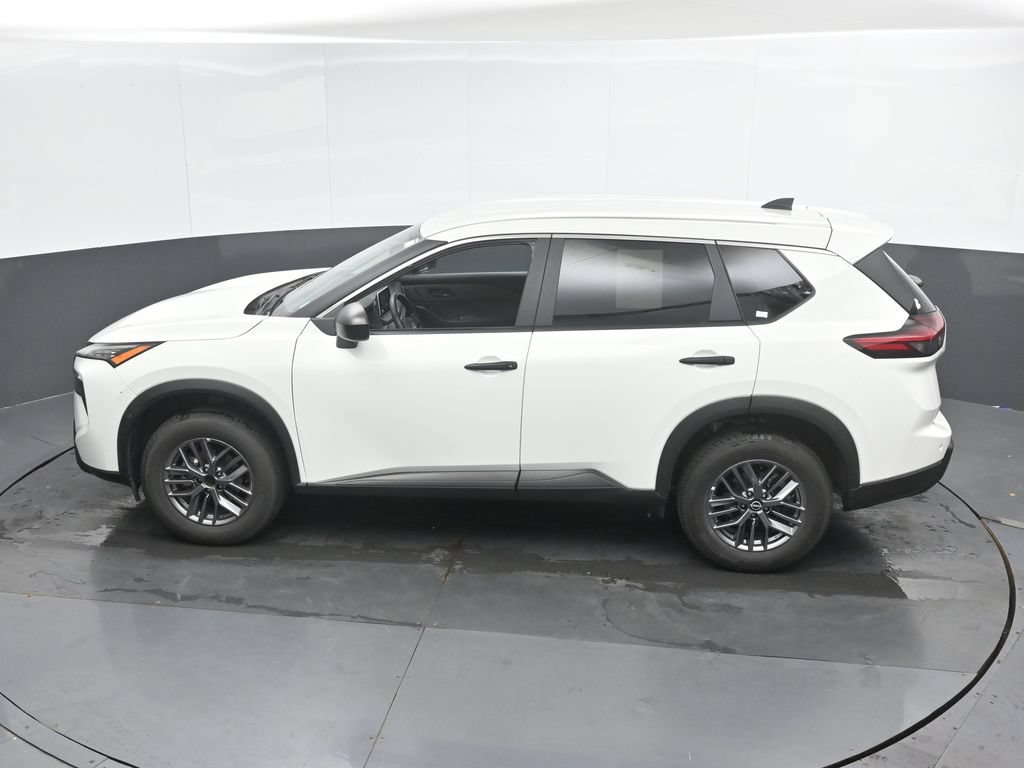 Used 2024 Nissan Rogue S AWD/4WD image 39