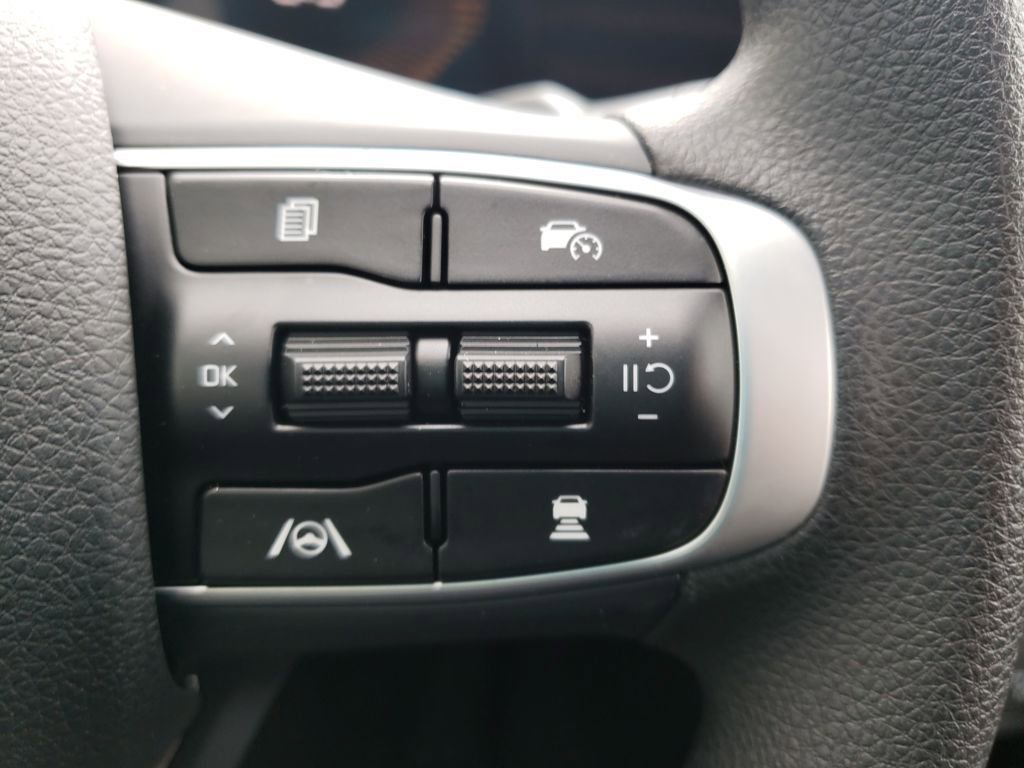 New 2026 Kia K5 LXS FWD image 12