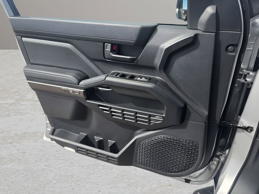 Used 2025 Toyota 4Runner TRD Off-Road image 17