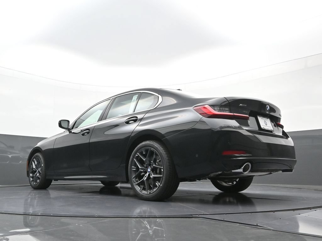 New 2026 BMW 330i xDrive Sedan w/ Convenience Package AWD/4WD image 25