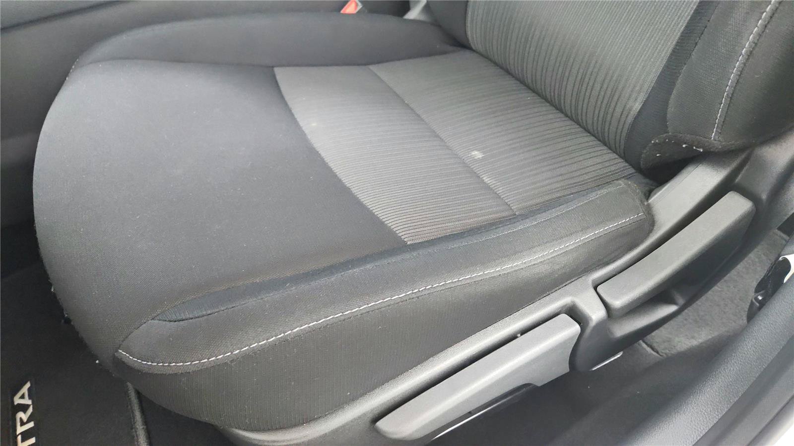 Used 2023 Nissan Sentra SV w/ All-Weather Package FWD image 10