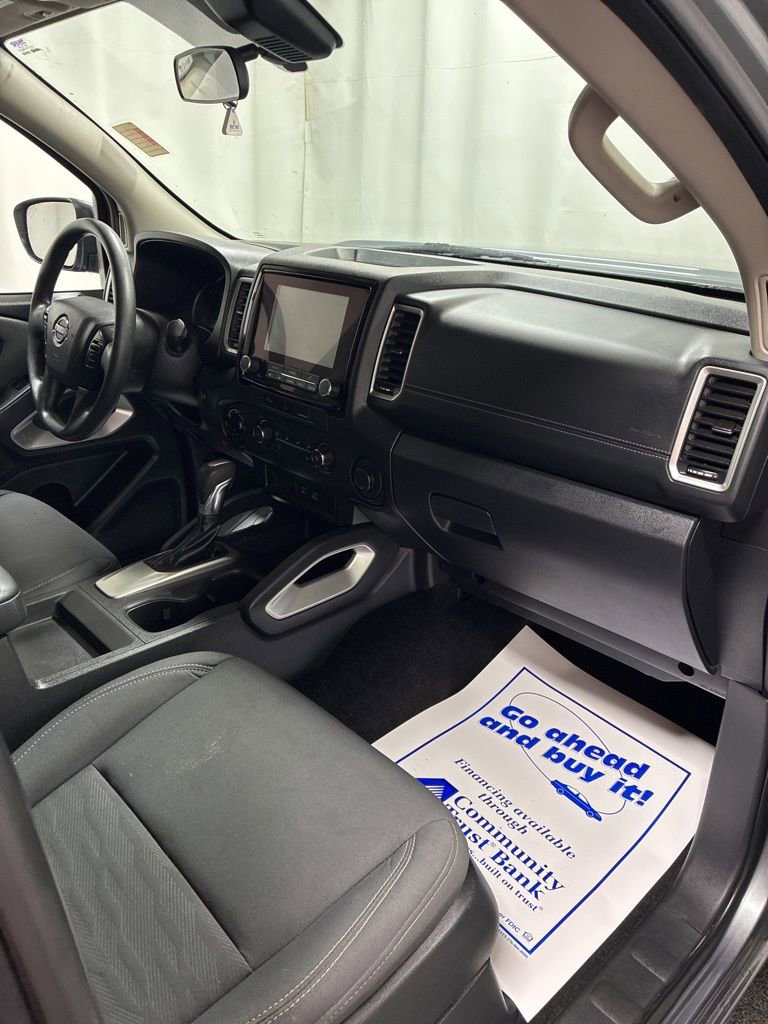 Used 2023 Nissan Frontier SV image 31